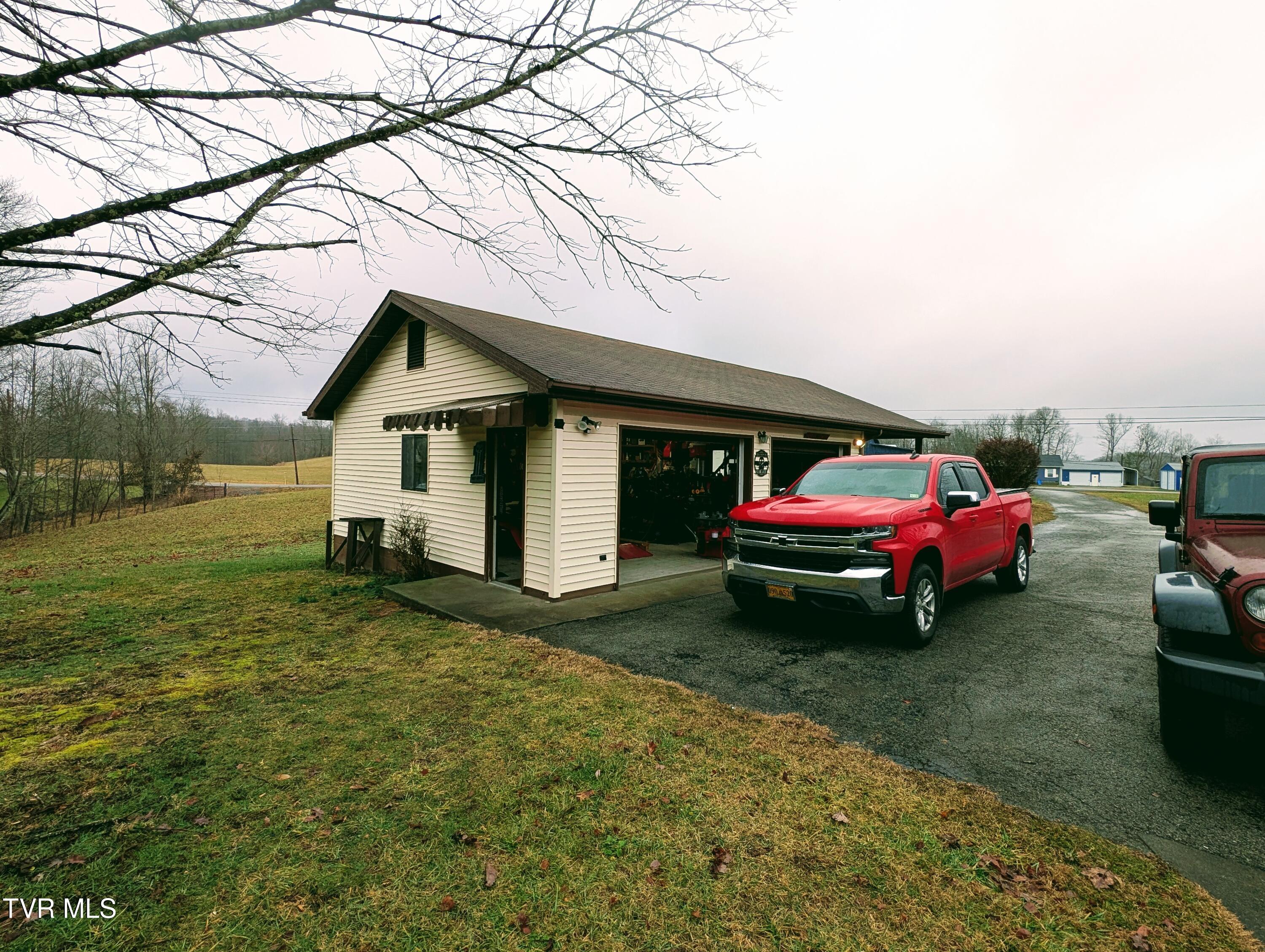 3645 DC Caney Ridge Road Clintwood, VA 24228 - Photo 17 of 54 1000011469