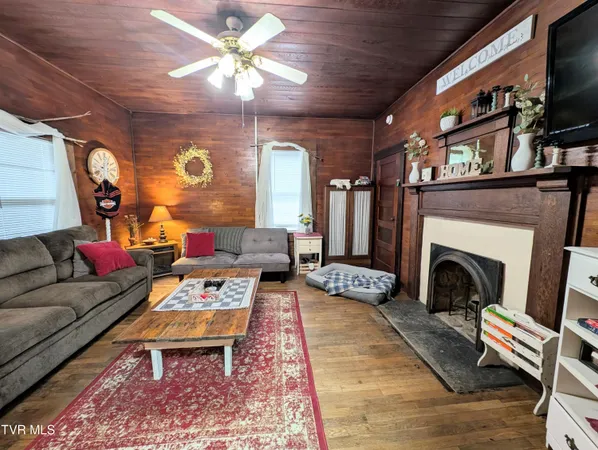 $237,900 | 3645 DC Caney Ridge Road, Clintwood, VA 24228