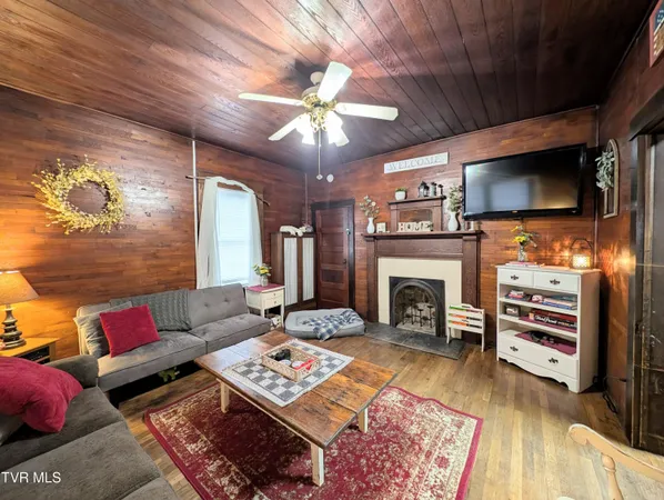 $237,900 | 3645 DC Caney Ridge Road, Clintwood, VA 24228