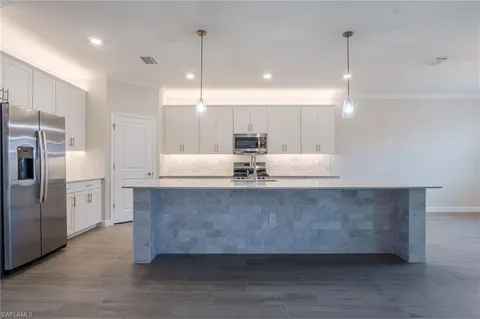 $669,777 | 19712 Fox Grove Drive, Estero, FL 33928