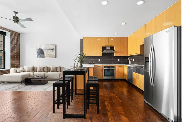 $1,998,000 | 42-60 Crescent Street, Unit 5A | Long Island City