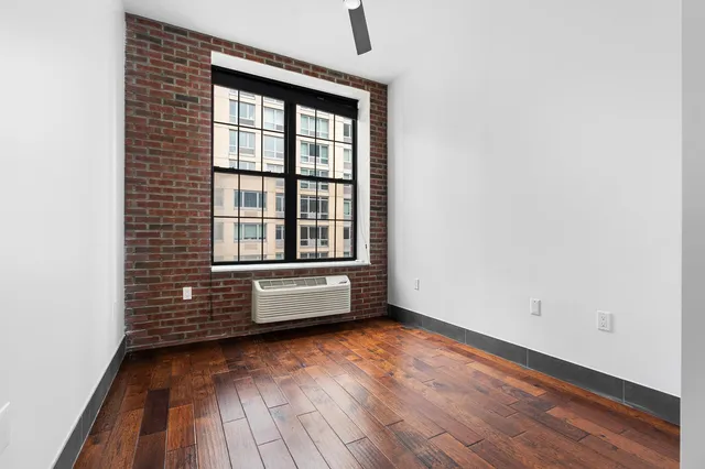 $1,998,000 | 42-60 Crescent Street, Unit 5A | Long Island City