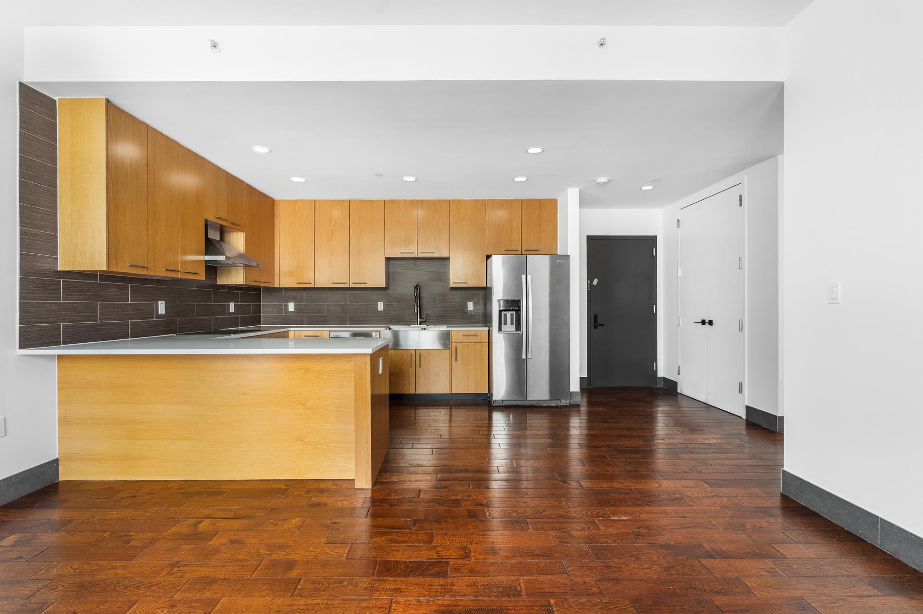 42-60 Crescent Street, Unit 5A Queens, NY 11101 - Photo 3 of 25