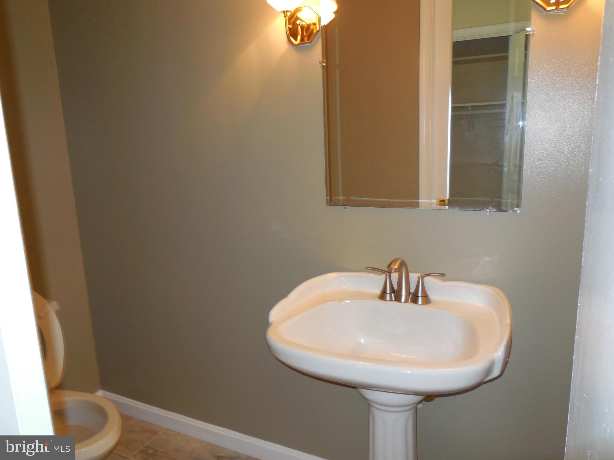 5506 Ferndale Street Springfield, VA 22151 - Photo 11 of 24 Bath