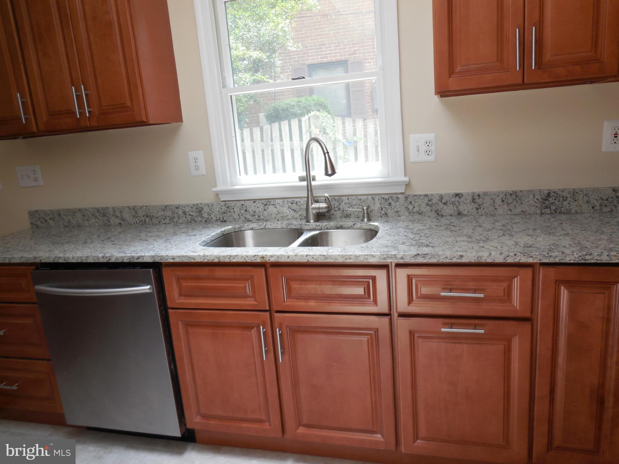 5506 Ferndale Street Springfield, VA 22151 - Photo 6 of 24 Kitchen