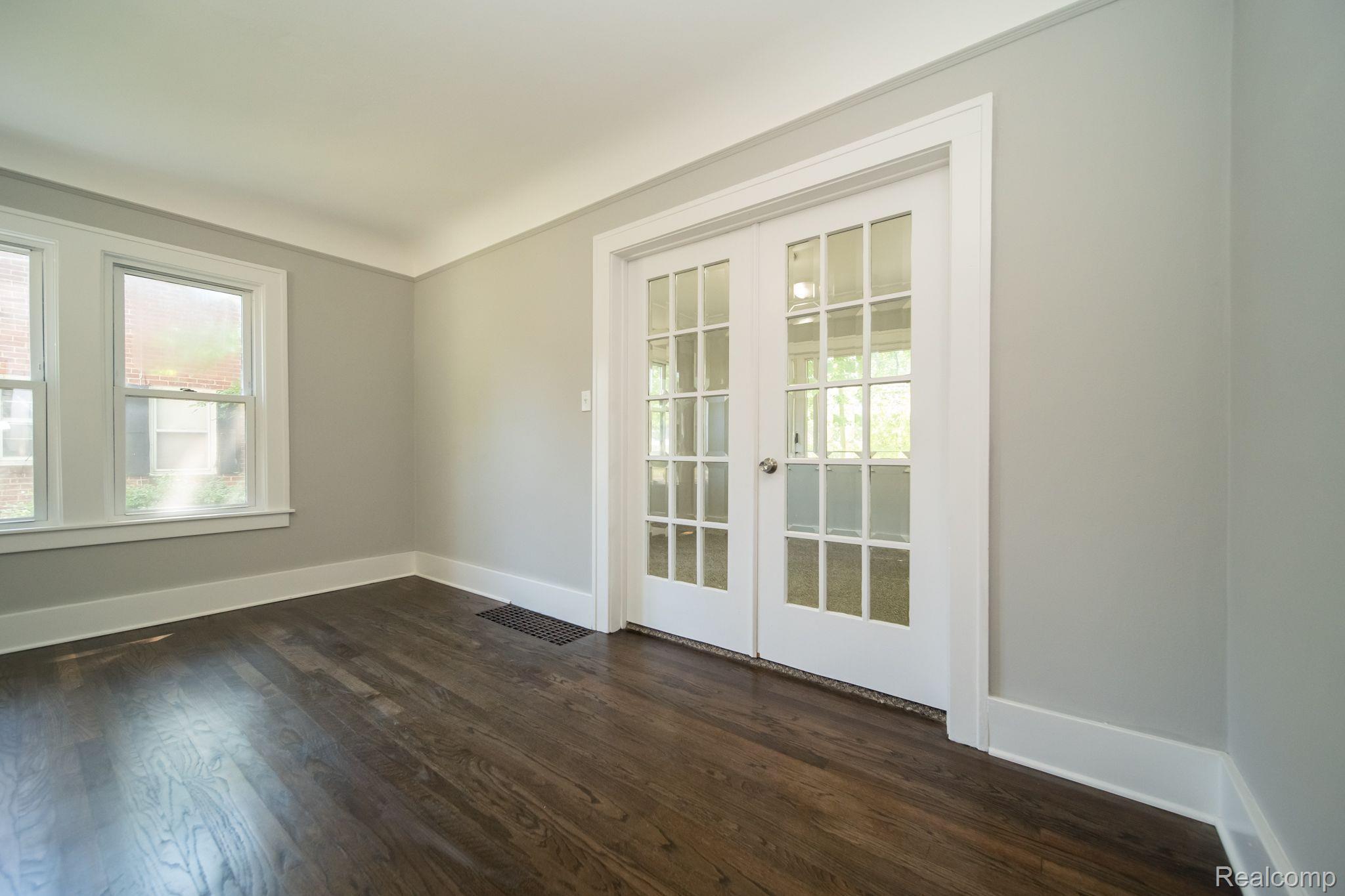 735 Menominee Road Pontiac, MI 48341 - Photo 23 of 93 Gallery Image 23