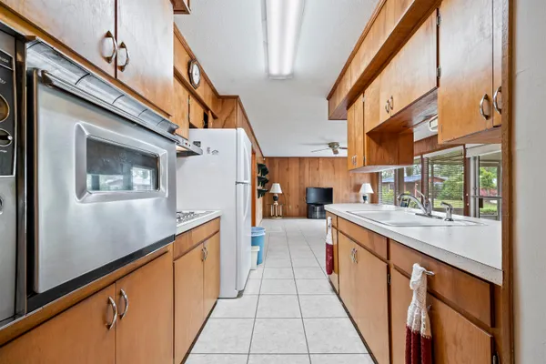 $299,000 | 319 Southeast Bunker Street, Madison, FL 32340