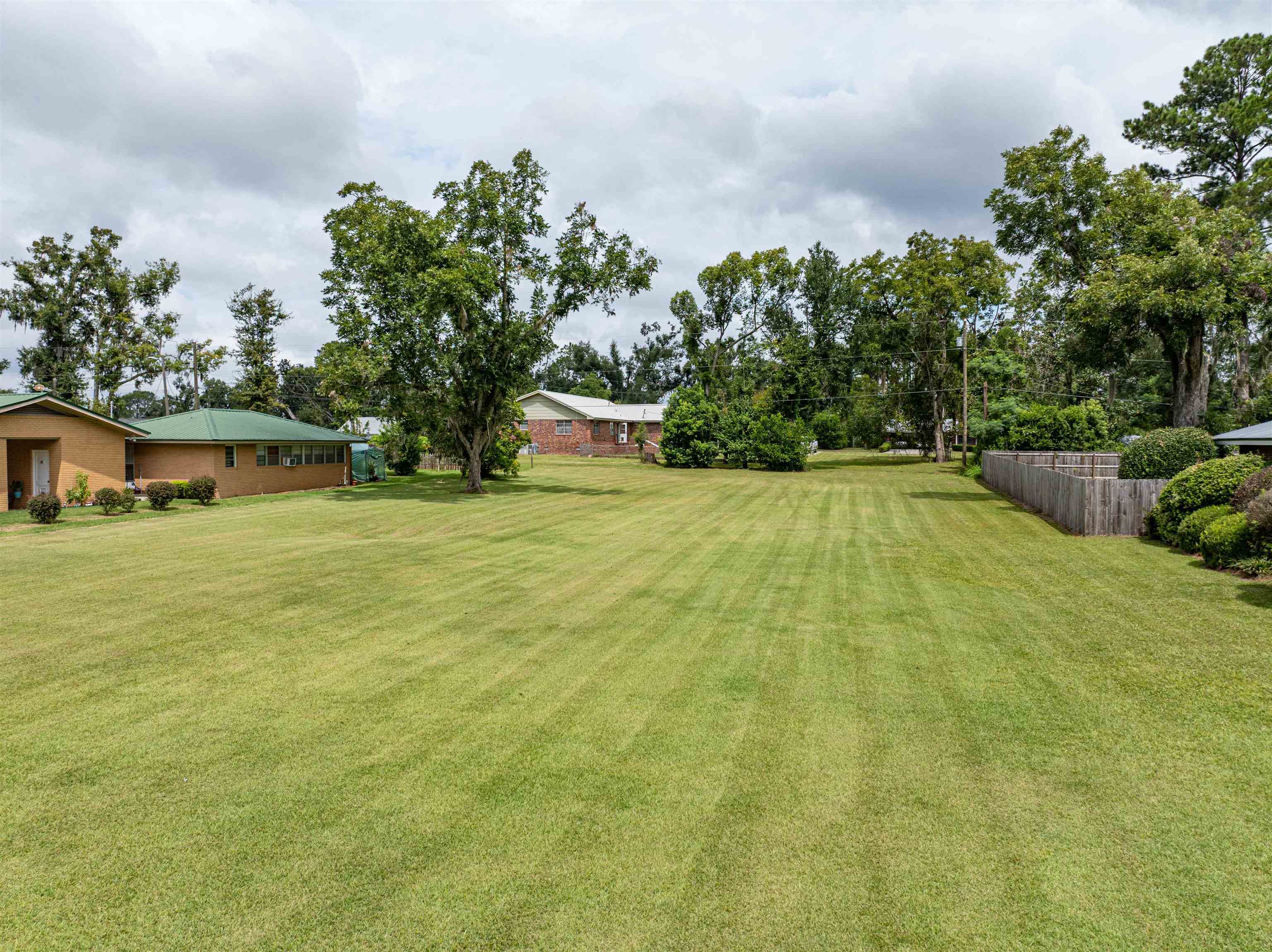 319 Southeast Bunker Street Madison, FL 32340 - Photo 5 of 42