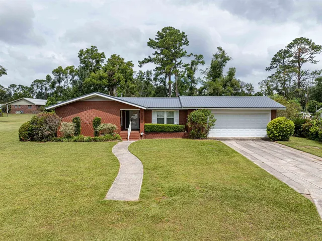 $325,000 | 319 Southeast Bunker Street, Madison, FL 32340