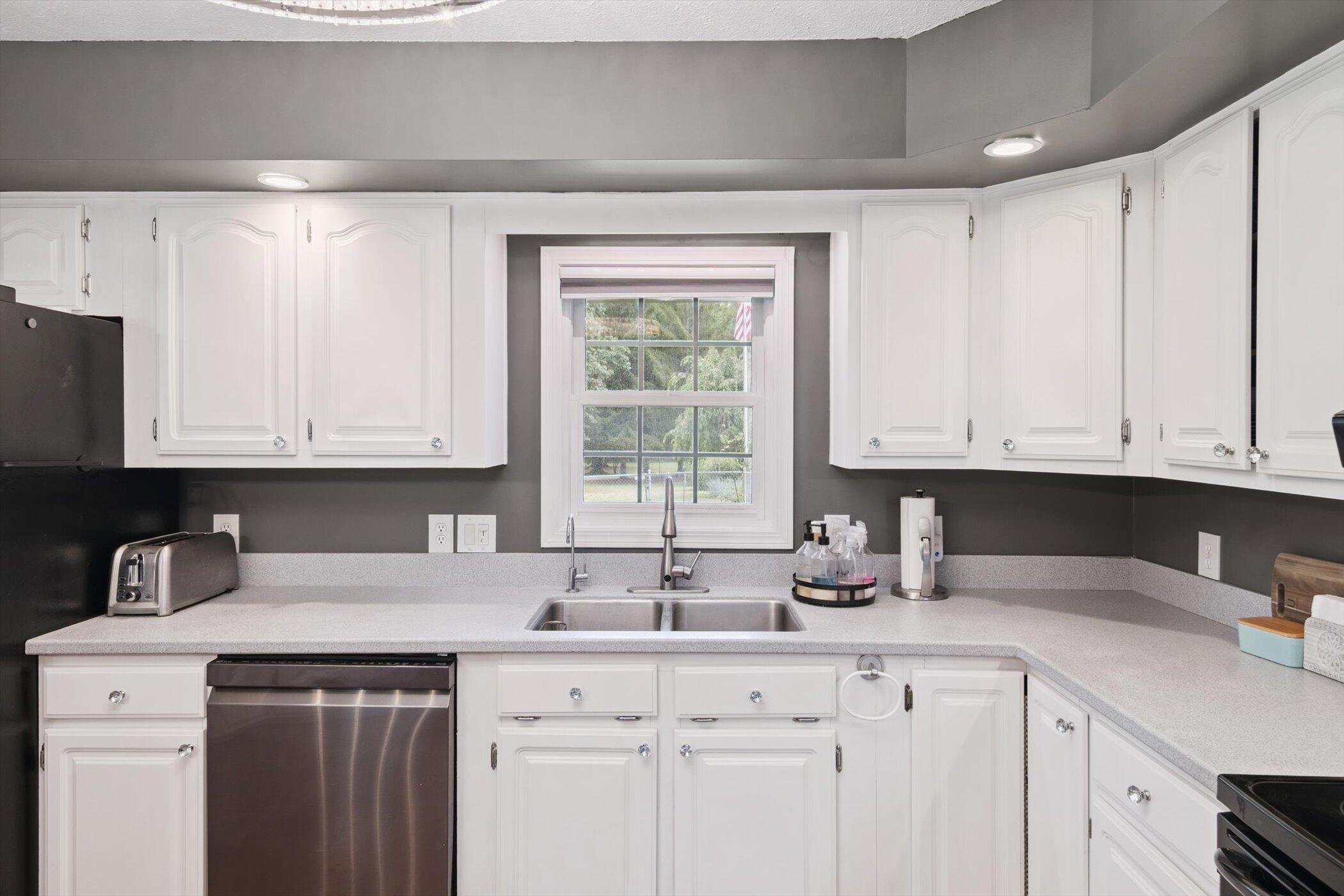 1923 East Kimmel Road Jackson, MI 49201 - Photo 15 of 75 13-1923-E-Kimmel-Rd-Jackson-MI-49201-Win