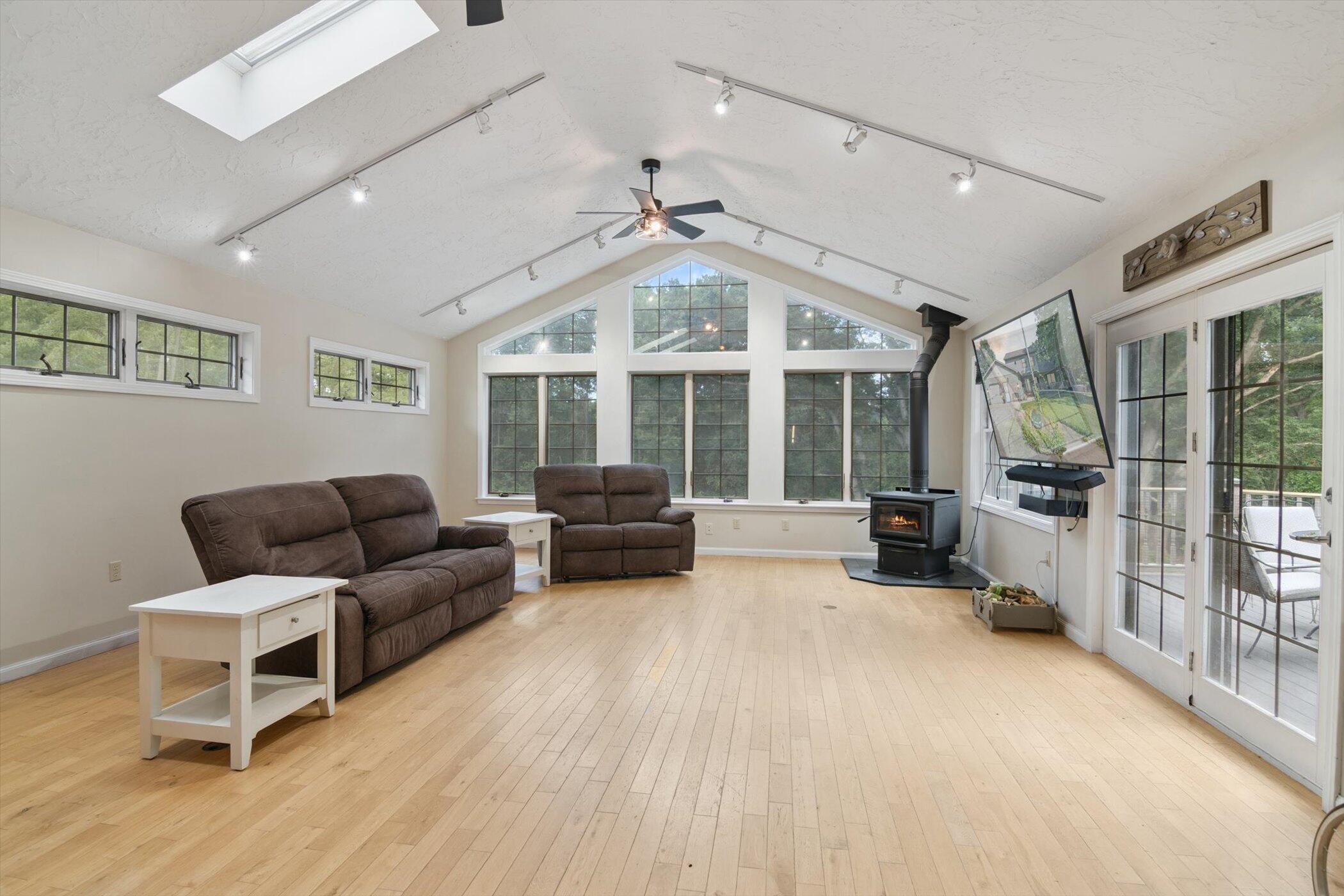 1923 East Kimmel Road Jackson, MI 49201 - Photo 21 of 75 19-1923-E-Kimmel-Rd-Jackson-MI-49201-Win