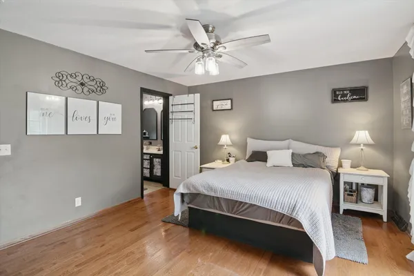 $599,900 | 1923 East Kimmel Road, Jackson, MI 49201