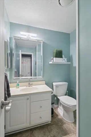 $599,900 | 1923 East Kimmel Road, Jackson, MI 49201