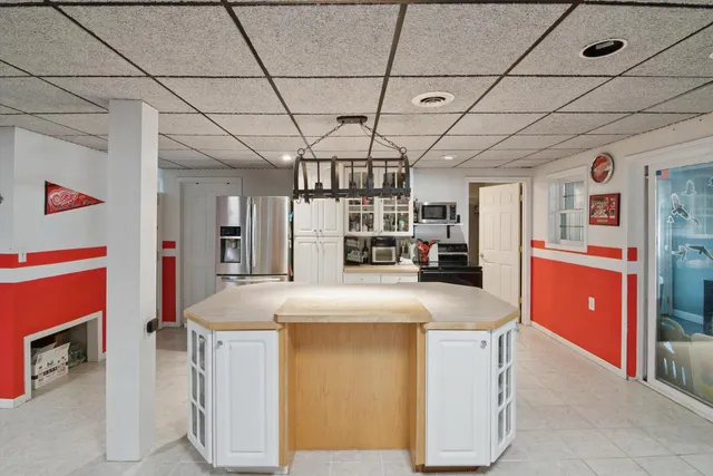 $599,900 | 1923 East Kimmel Road, Jackson, MI 49201