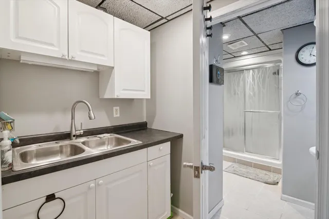 $599,900 | 1923 East Kimmel Road, Jackson, MI 49201