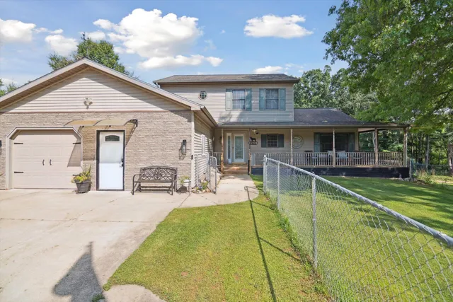 $599,900 | 1923 East Kimmel Road, Jackson, MI 49201