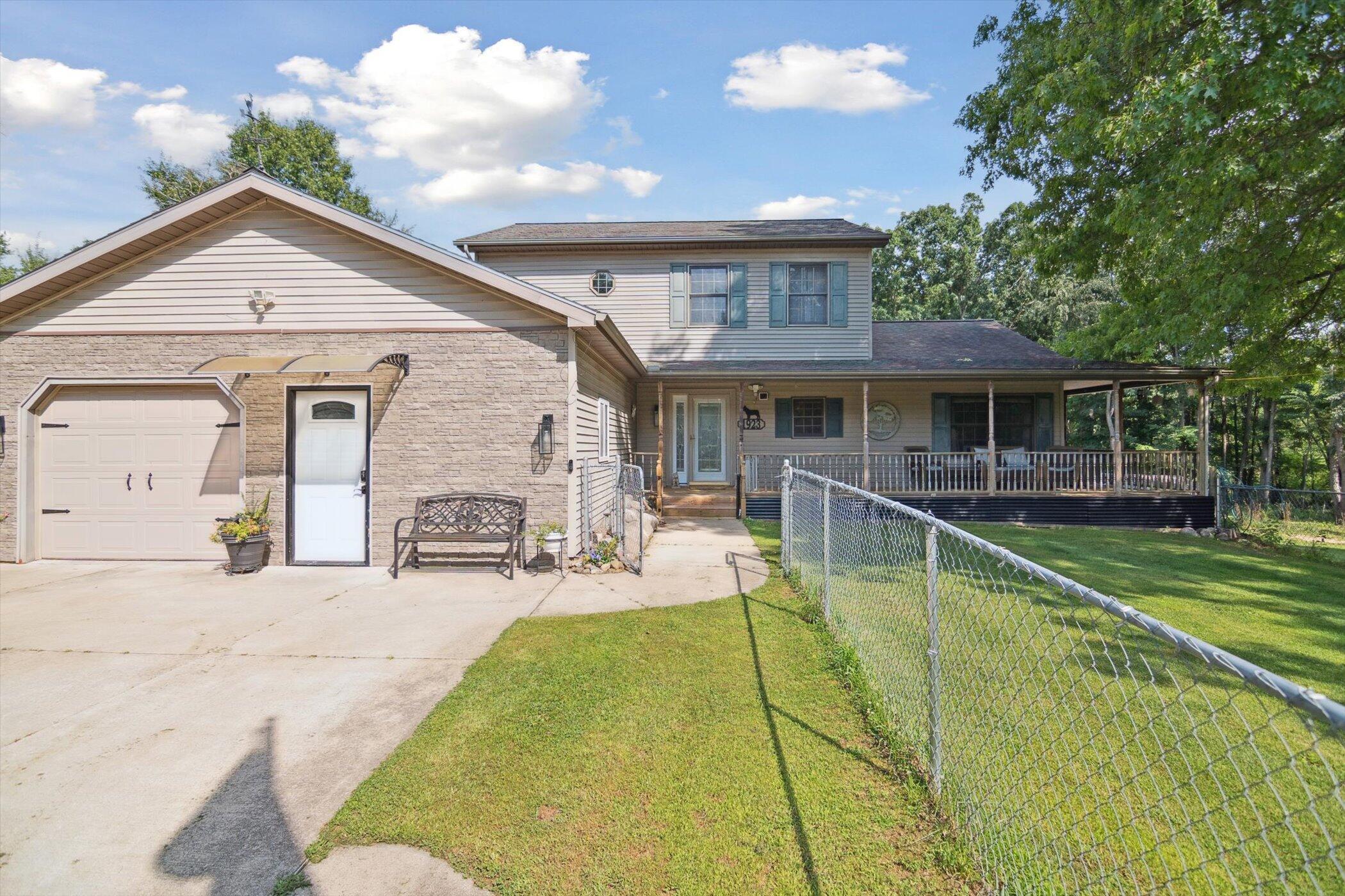 1923 East Kimmel Road Jackson, MI 49201 - Photo 4 of 75 04-1923-E-Kimmel-Rd-Jackson-MI-49201-Win