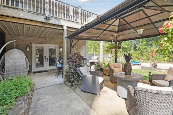 $599,900 | 1923 East Kimmel Road, Jackson, MI 49201