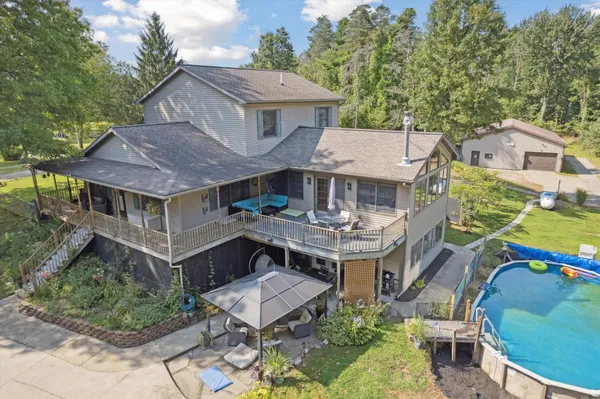 $599,900 | 1923 East Kimmel Road, Jackson, MI 49201