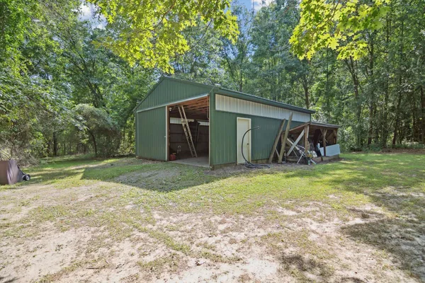 $599,900 | 1923 East Kimmel Road, Jackson, MI 49201