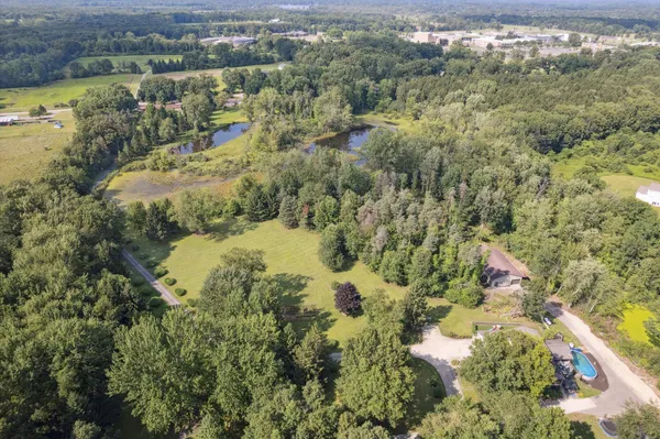 $599,900 | 1923 East Kimmel Road, Jackson, MI 49201