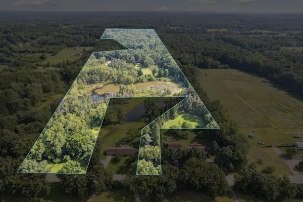 $599,900 | 1923 East Kimmel Road, Jackson, MI 49201