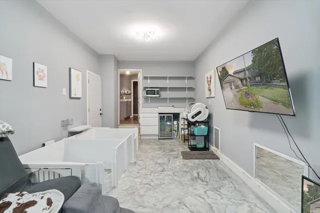 $599,900 | 1923 East Kimmel Road, Jackson, MI 49201