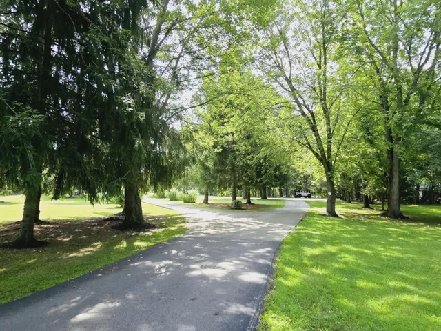 $599,900 | 1923 East Kimmel Road, Jackson, MI 49201