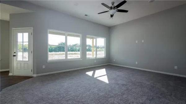 $315,000 | 1405 North White Oaks Lane, Napoleon, MO 64074