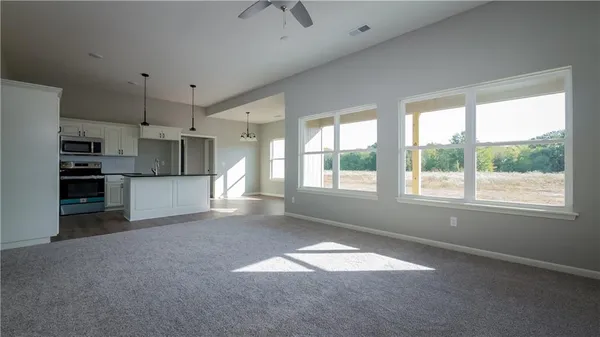 $315,000 | 1405 North White Oaks Lane, Napoleon, MO 64074