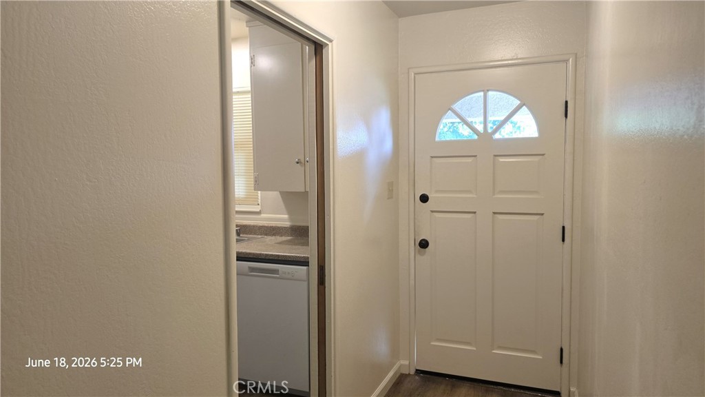 39 Franciscan Way Chico, CA 95973 - Photo 12 of 37 Entry way & pocket door to kitchen