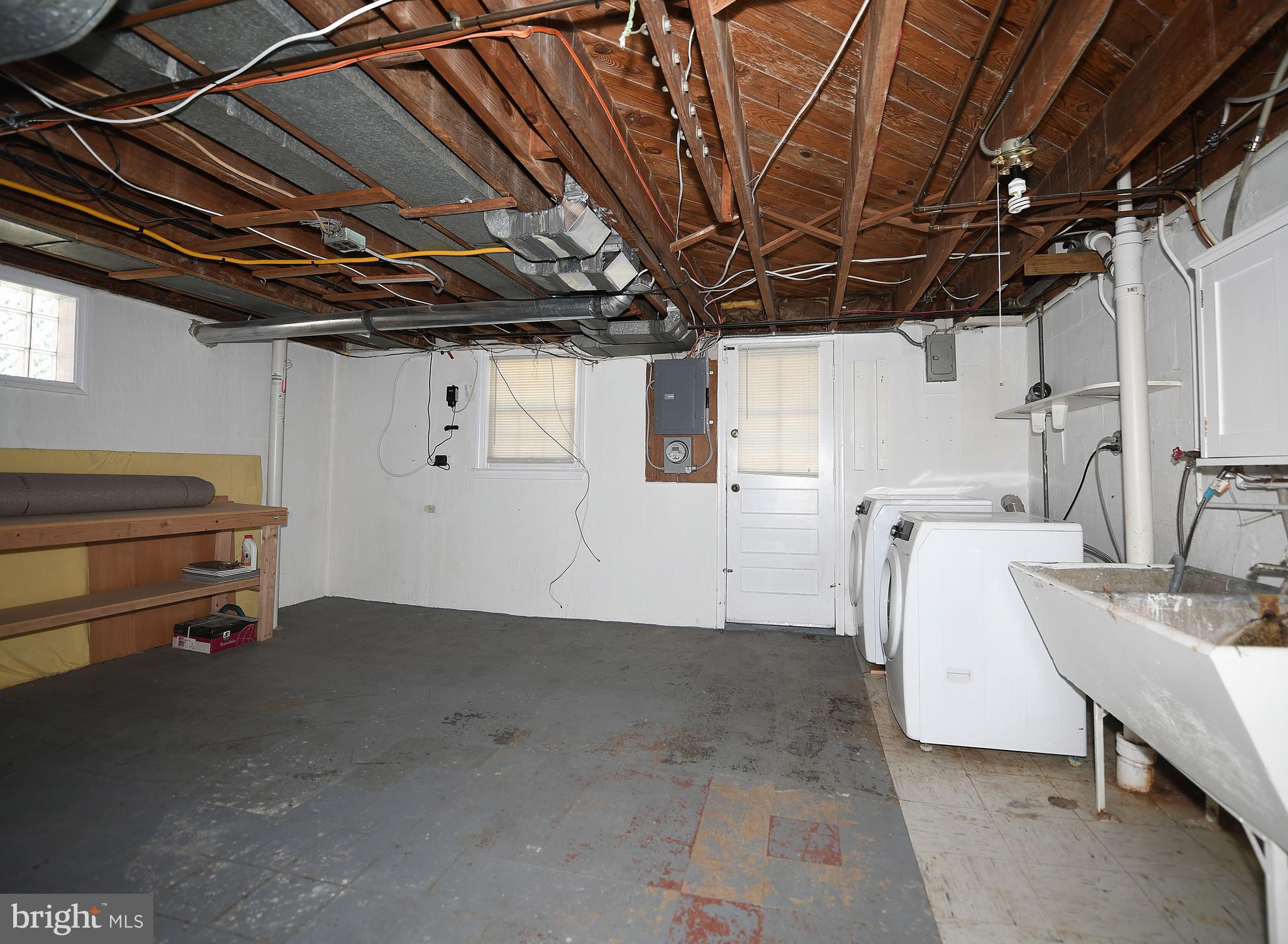 1647 Hardwick Road Towson, MD 21286 - Photo 27 of 34 Laundry