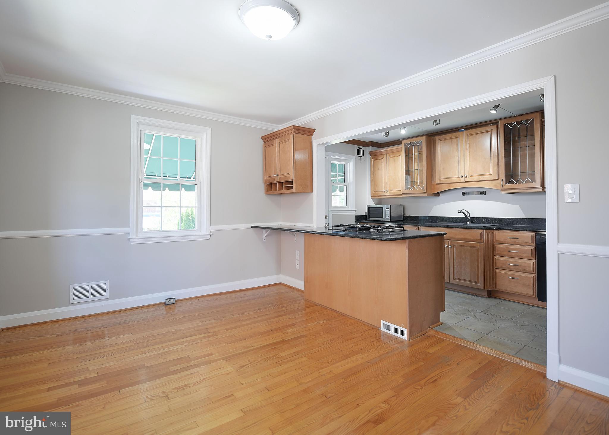 1647 Hardwick Road Towson, MD 21286 - Photo 9 of 34 Dining Room