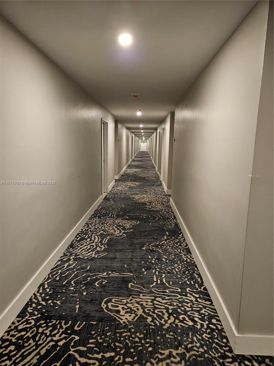 5601 Collins Avenue, Unit 1605 Miami Beach, FL 33140 - Photo 17 of 19