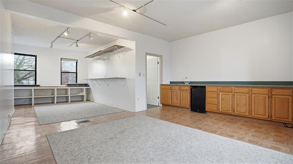 1411 Page Street Pittsburgh, PA 15233 - Photo 25 of 44