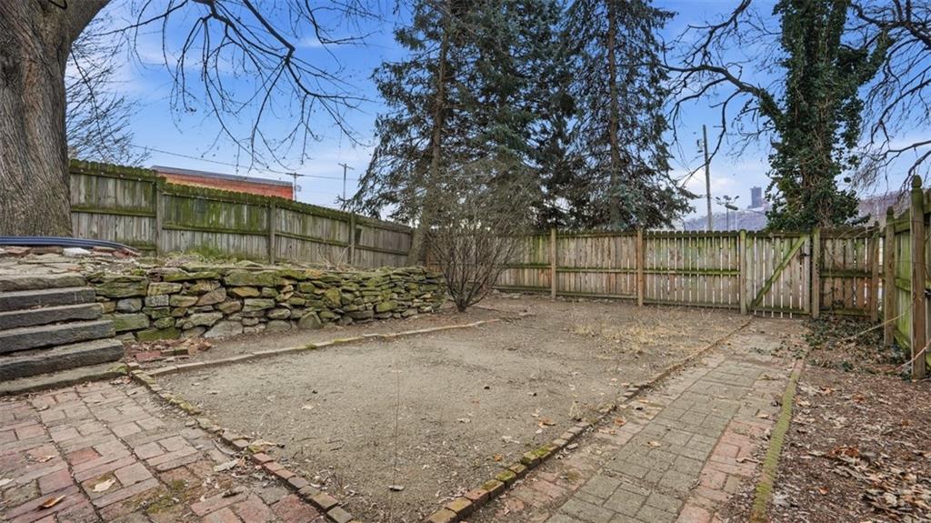 1411 Page Street Pittsburgh, PA 15233 - Photo 37 of 44