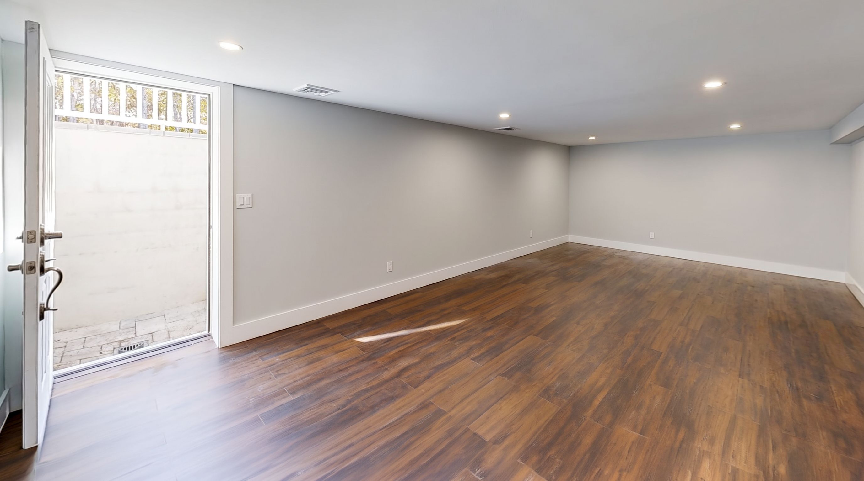 81 South Country Road Westhampton Beach, NY 11978 - Photo 17 of 18 Gallery Image 17