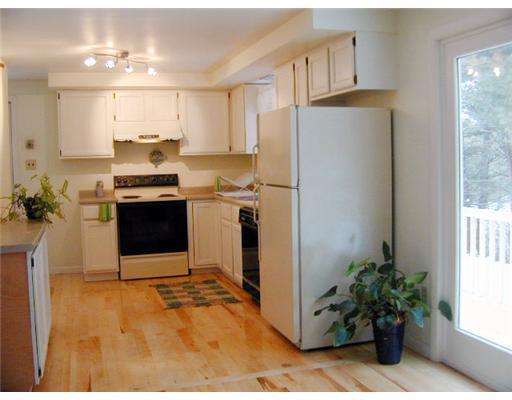 14 Robbins Road Belfast, ME 04915 - Photo 3 of 14 Kitchen.