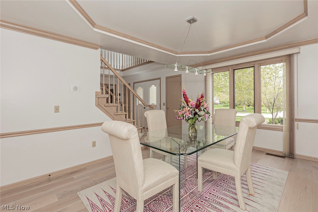 6220 Coldstream Road Cleveland, OH 44143 - Photo 6 of 31 Gallery Image 6
