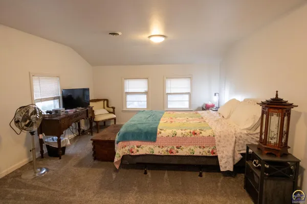 $229,900 | 1729 West Wilman Court, Emporia, KS 66801