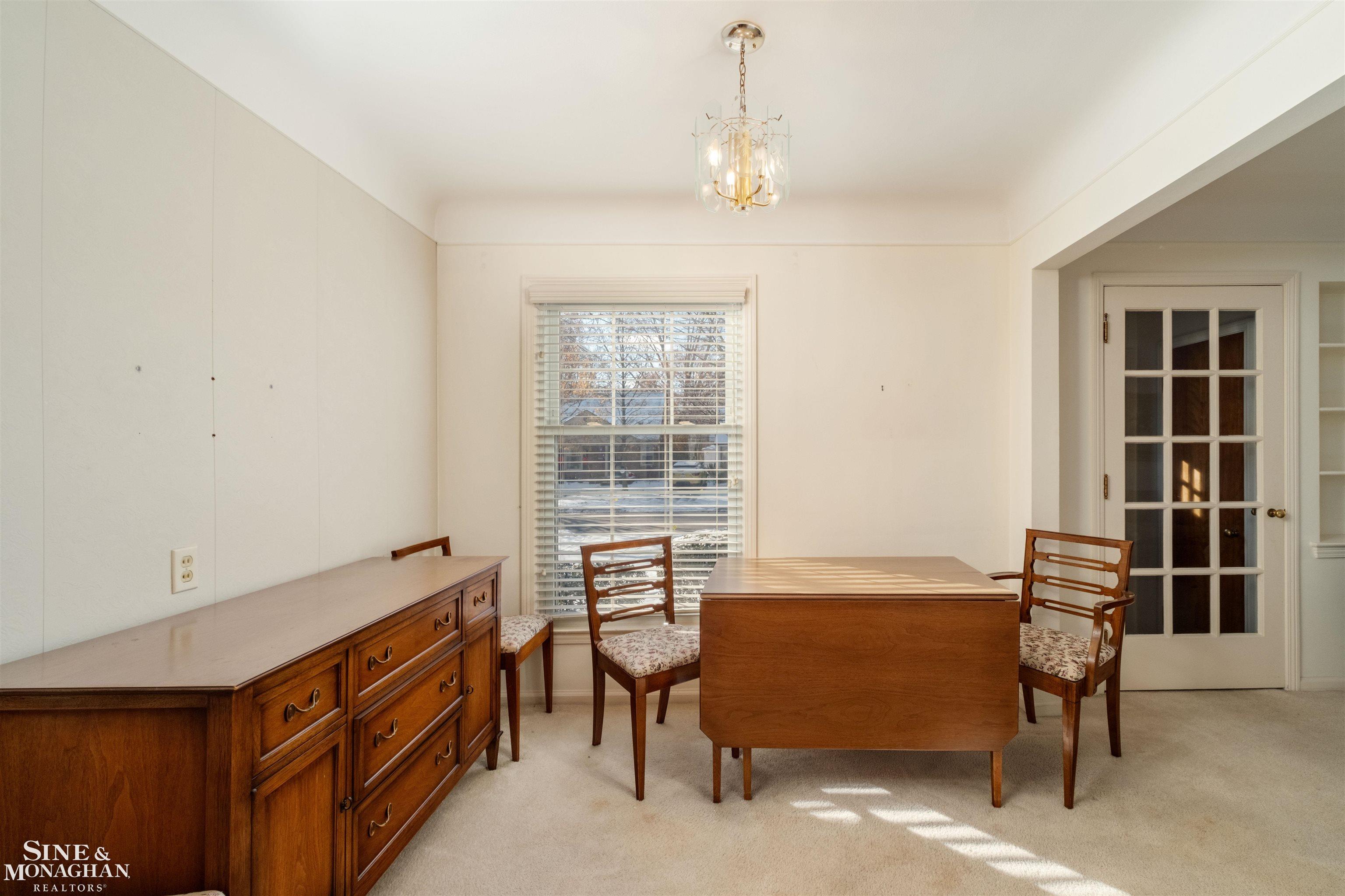 1922 Oxford Road Grosse Pointe, MI 48236 - Photo 11 of 34 50195881-a23cd36b-9456-4ae2-9d8b-201c27644ba8.JPG