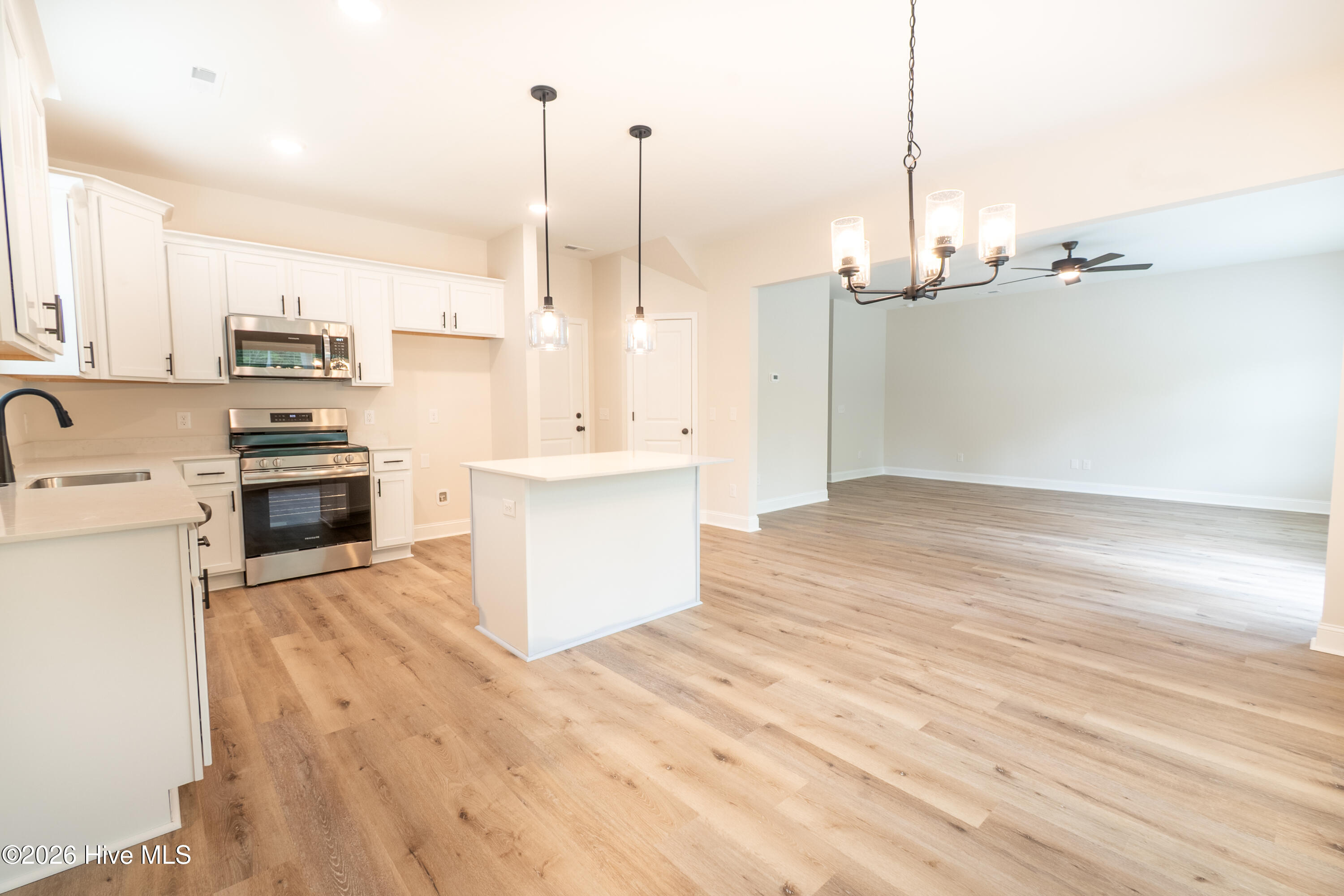 574 Poppleton Drive Hampstead, NC 28443 - Photo 14 of 38