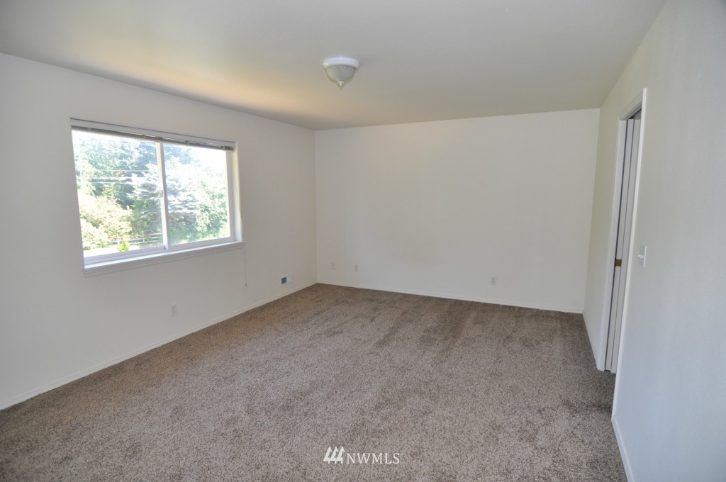 4044 Glengary Road Bellingham, WA 98226 - Photo 14 of 25 Gallery Image 14