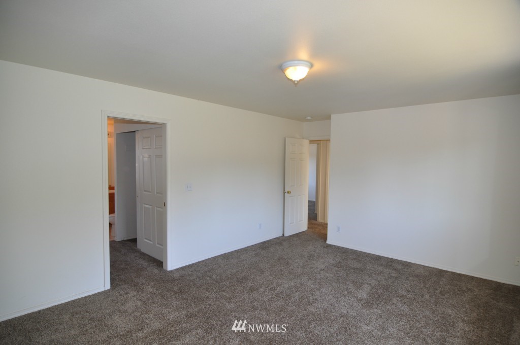 4044 Glengary Road Bellingham, WA 98226 - Photo 16 of 25 Gallery Image 16
