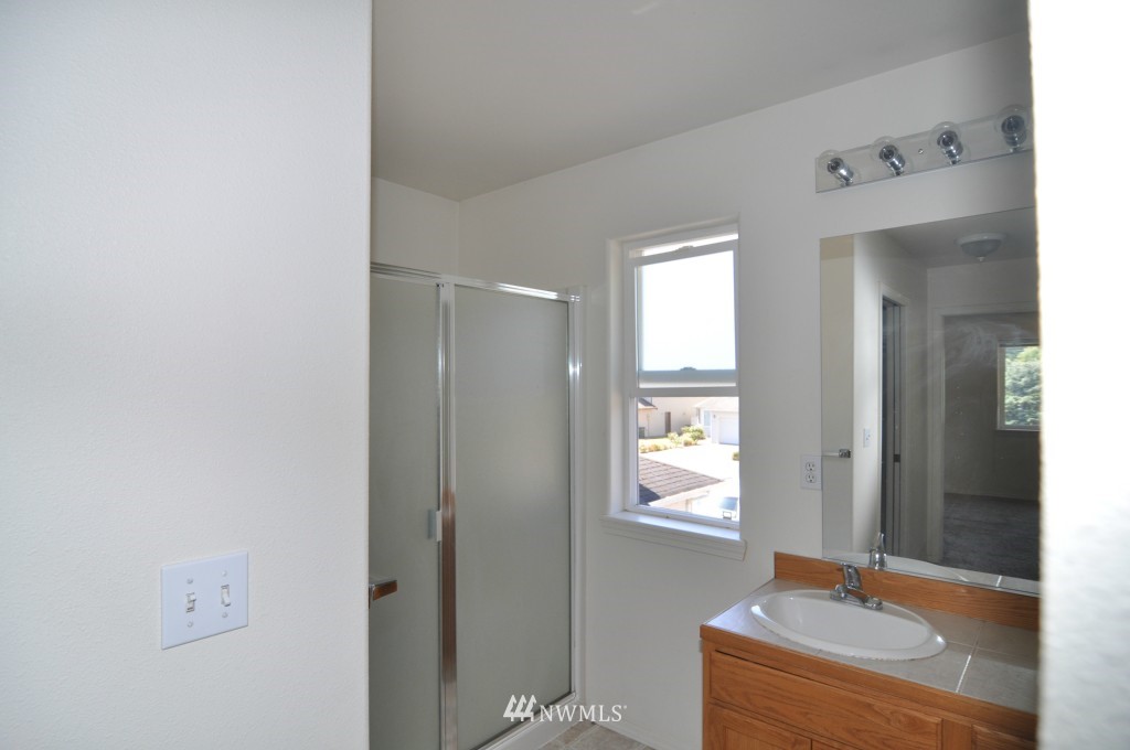 4044 Glengary Road Bellingham, WA 98226 - Photo 17 of 25 Gallery Image 17