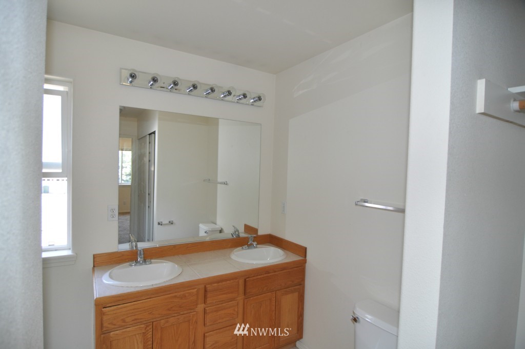 4044 Glengary Road Bellingham, WA 98226 - Photo 18 of 25 Gallery Image 18