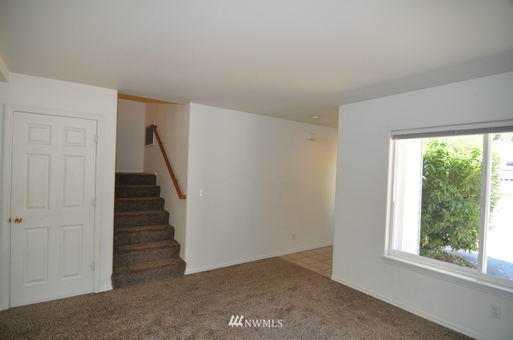4044 Glengary Road Bellingham, WA 98226 - Photo 4 of 25 Gallery Image 4