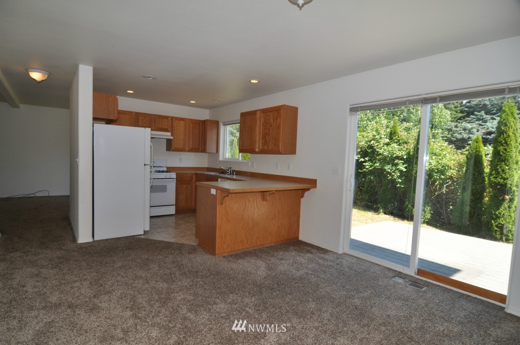 4044 Glengary Road Bellingham, WA 98226 - Photo 9 of 25 Gallery Image 9