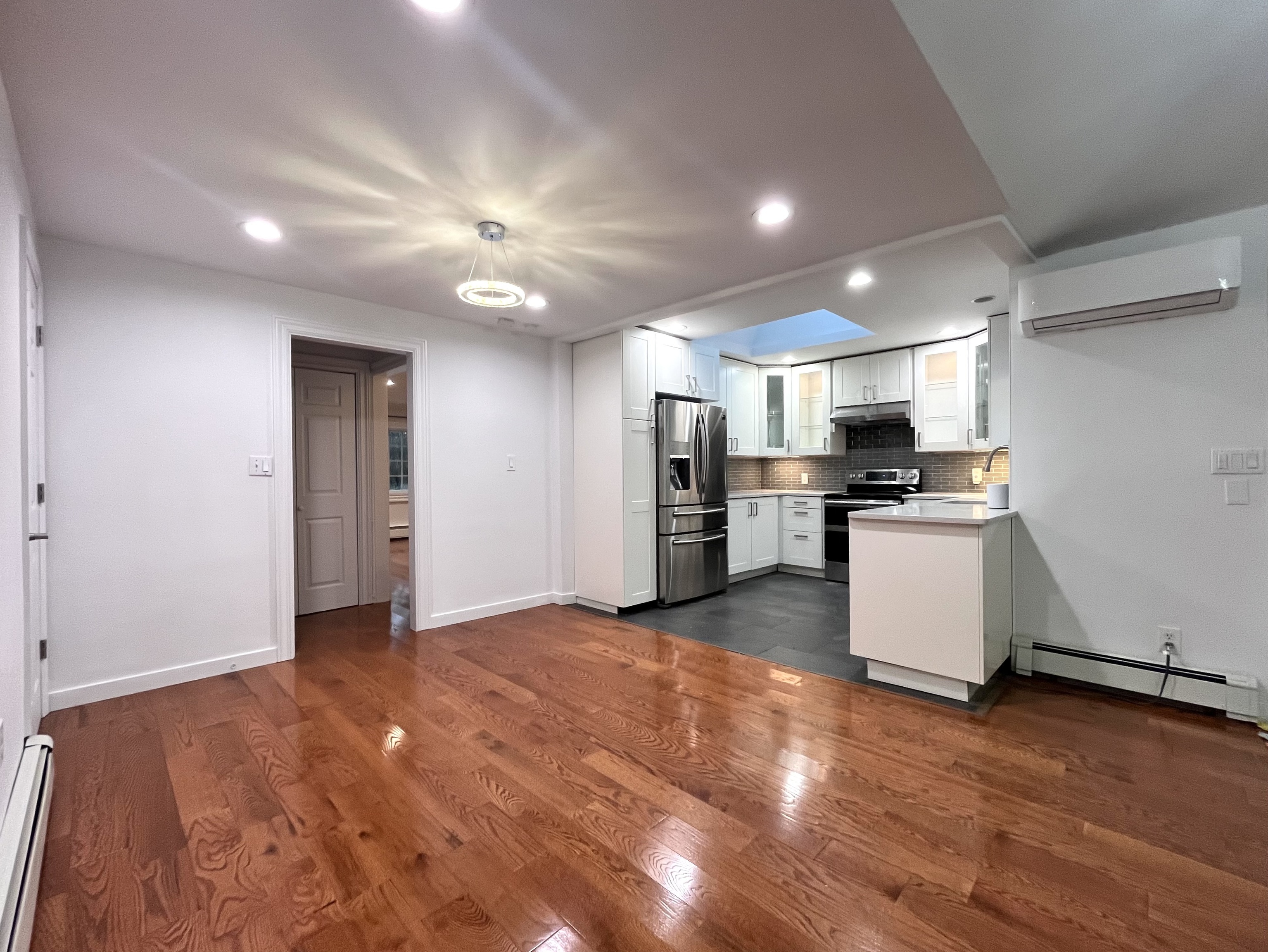 158 Jelliff Mill Road New Canaan, CT 06840 - Photo 10 of 40