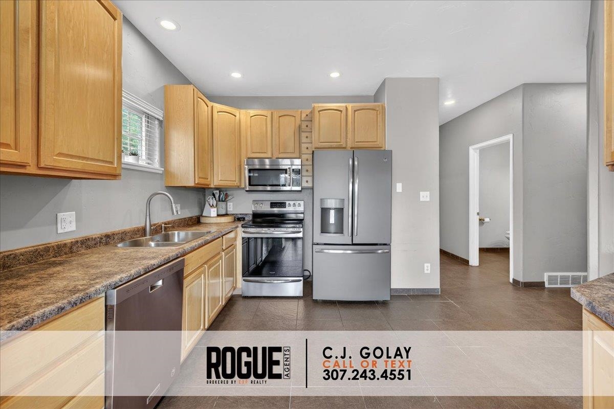 6041 South Spruce Street Casper, WY 82601 - Photo 15 of 49
